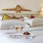 E Palazzo Aminta - A Leading Of The World فندق ستريزا