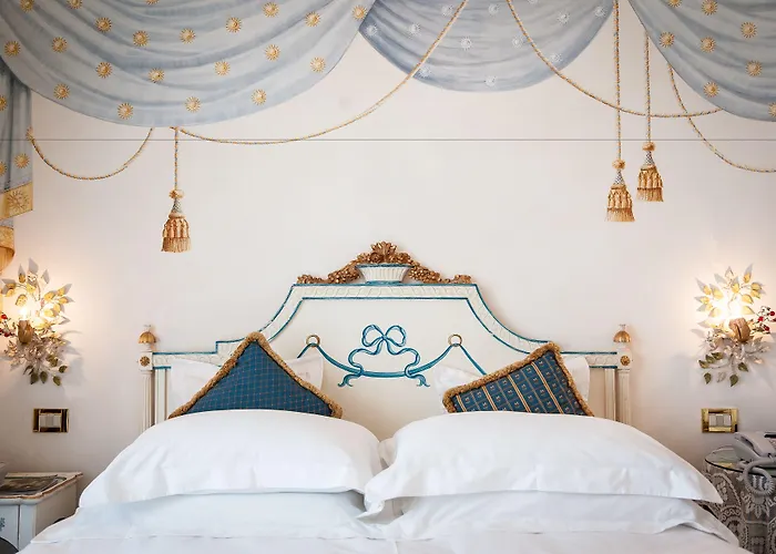 E Palazzo Aminta - A Leading Of The World Готель 5*