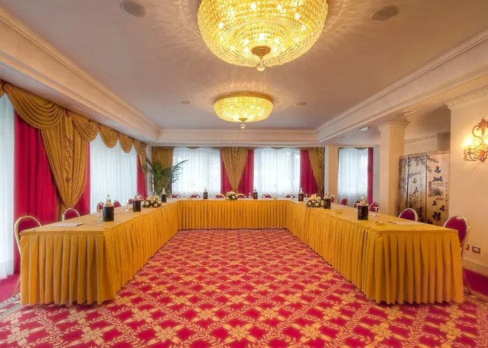 Готель E Palazzo Aminta - A Leading Of The World 5*