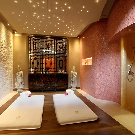 E Palazzo Aminta מלון 5*