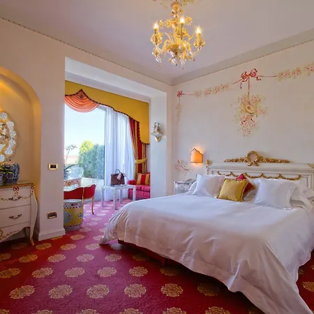 מלון E Palazzo Aminta 5*